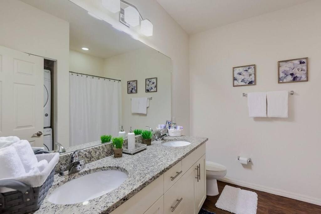 Enjoy A Cozy 3 Br/clubhouse/near And Kissimmee
